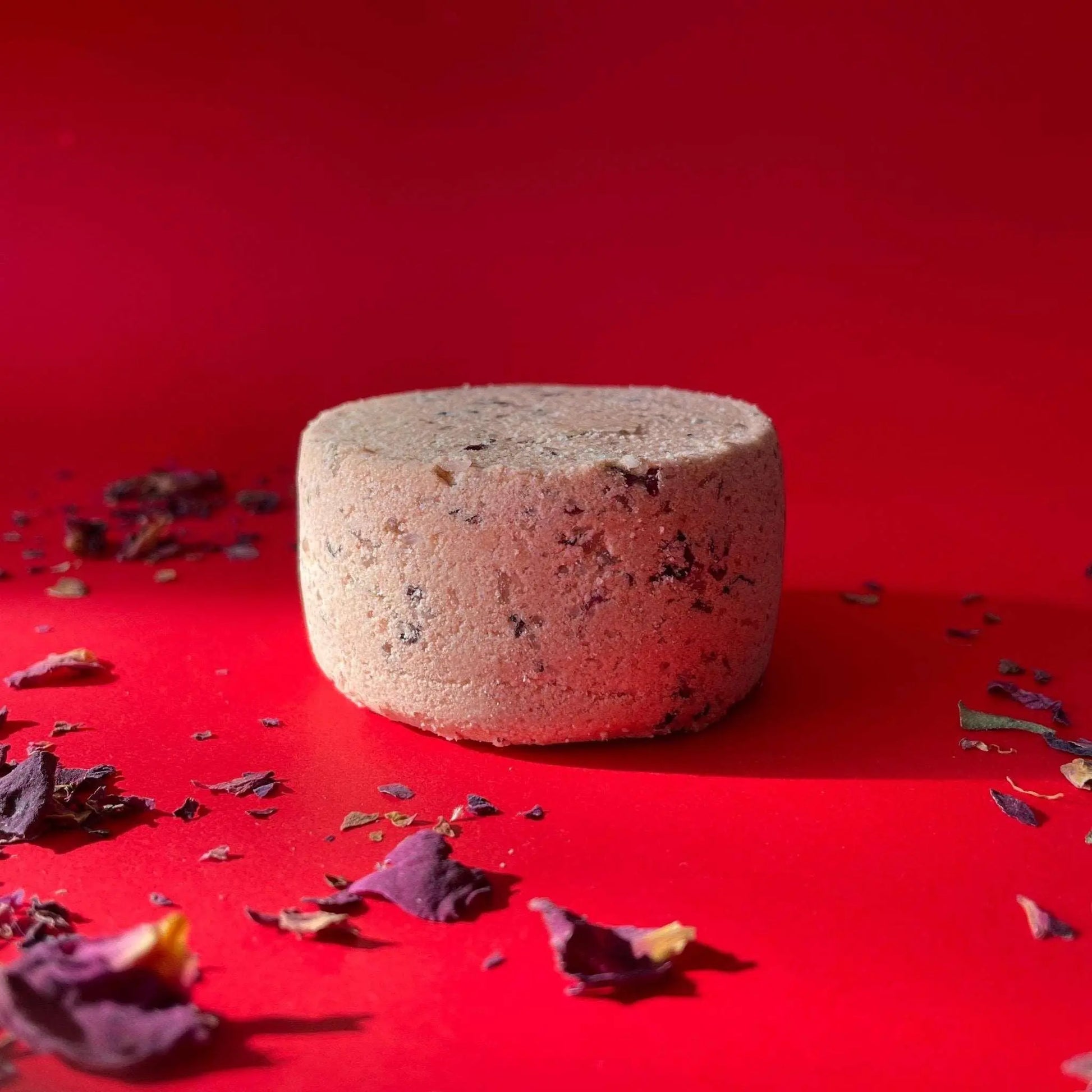 a single Amongst the Roses  - Natural vegan bath soak with dried rose petals