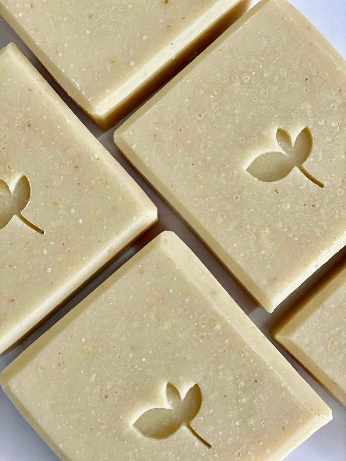 Oatmilk - natural soap with lavender and oats - Silktown Soap Company